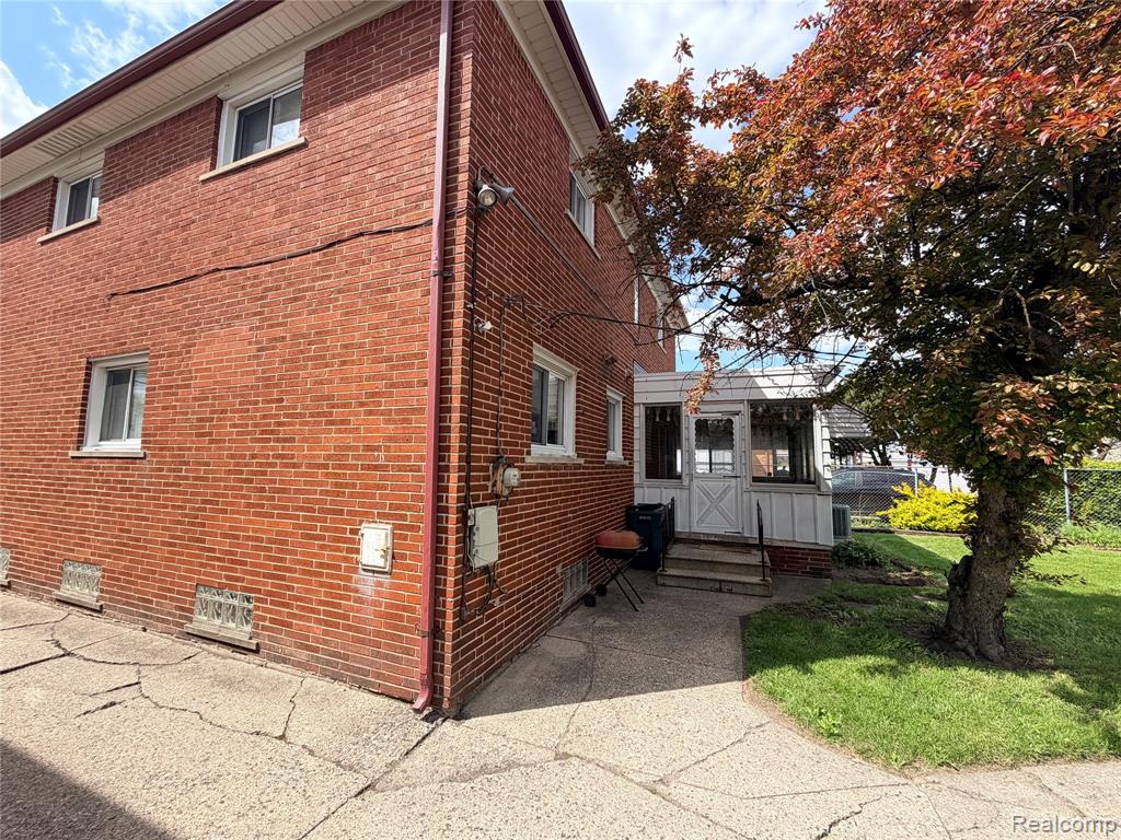 24660 Manistee Street, Oak Park, MI 48237 — Photo 7