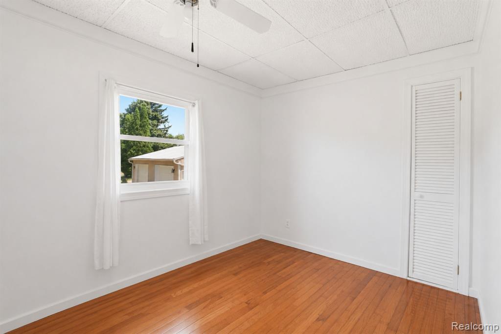 208 Flushing Street, Gaines Vlg, MI 48436 — Photo 13