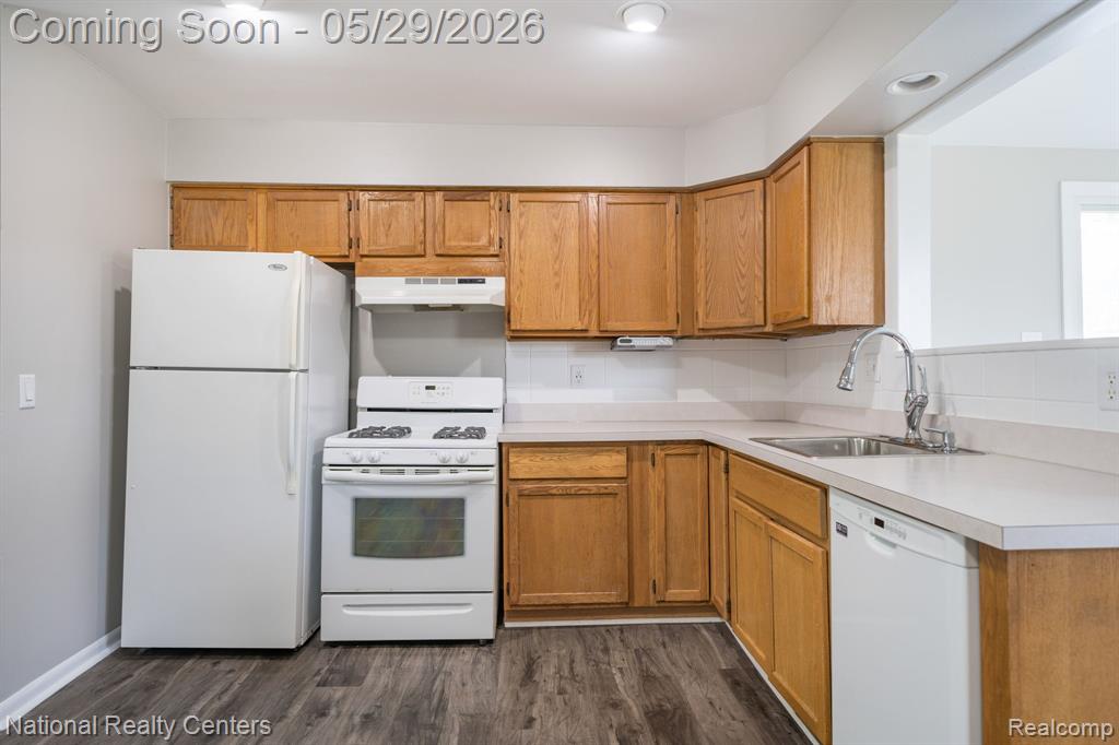 2243 Phillips Road, Auburn Hills, MI 48326 — Photo 11