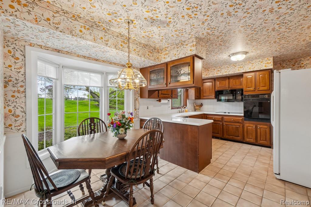 4142 Waterwheel Lane, Bloomfield Hills, MI 48302 — Photo 11