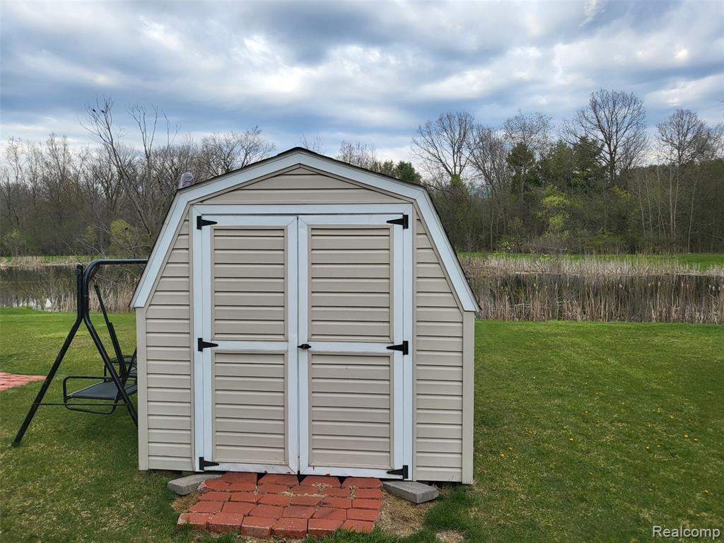 5216 Northwood Road, Grand Blanc, MI 48439 — Photo 3