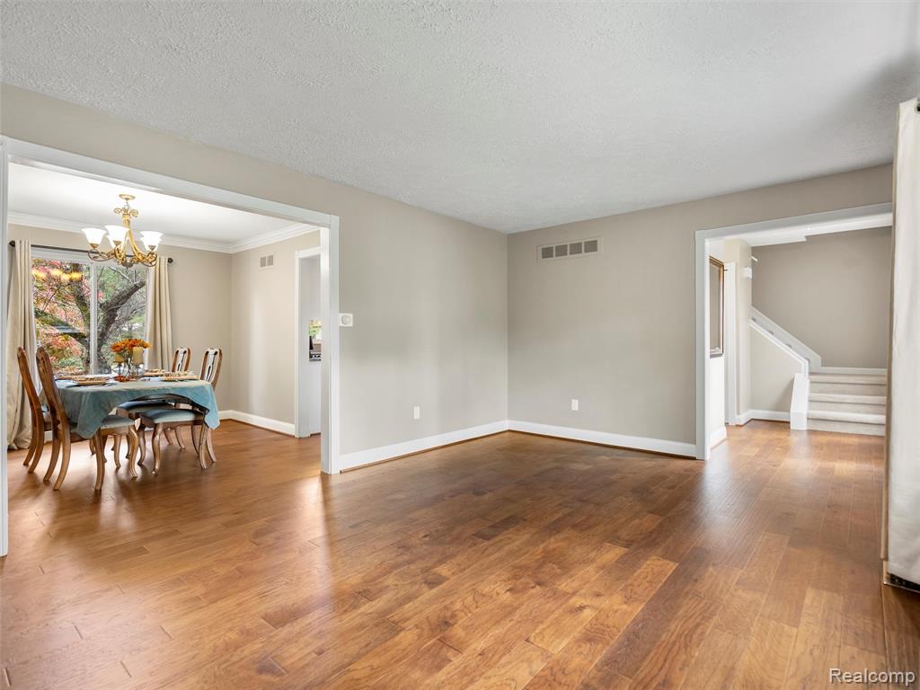 864 Dressler Lane, Rochester Hills, MI 48307 — Photo 26