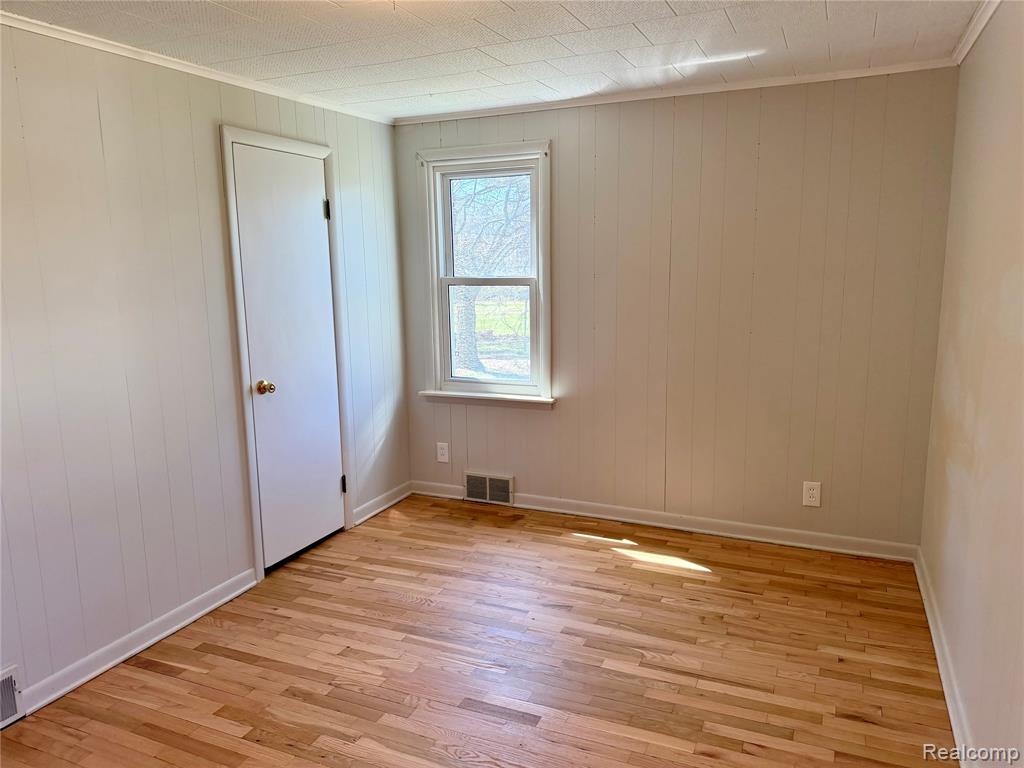 413 Bridson Street, Fenton, MI 48430 — Photo 14