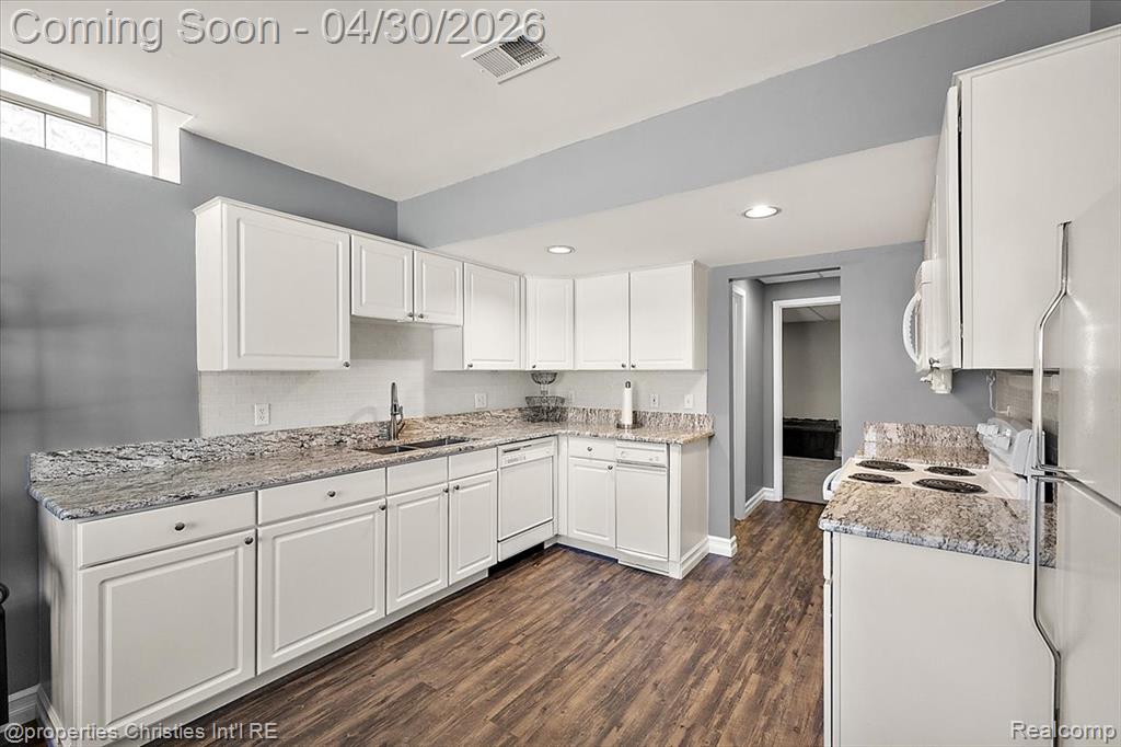 22844 Indianwood Drive, South Lyon, MI 48178 — Photo 62