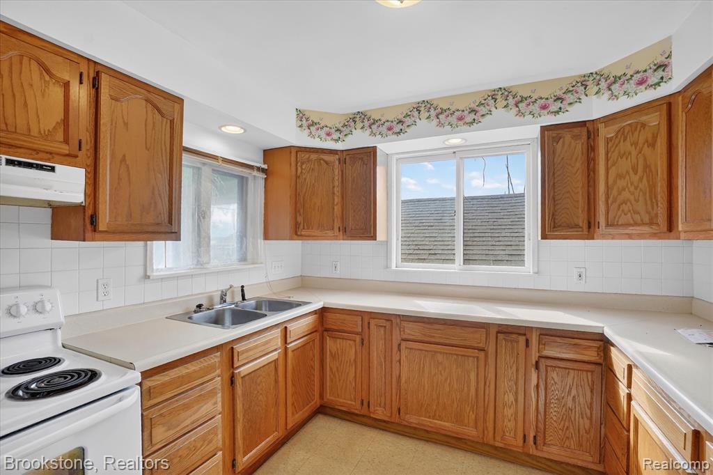 120 S Miami Street, St. Charles, MI 48655 — Photo 5