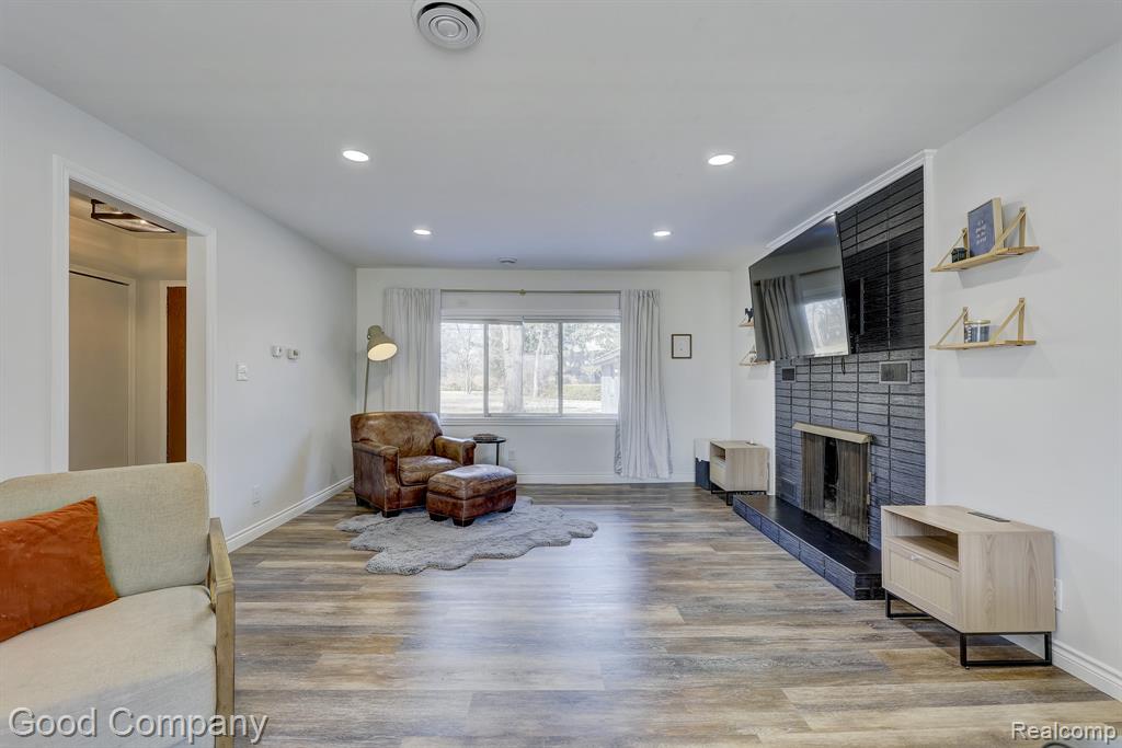 4896 Chicago Road, Warren, MI 48092 — Photo 13