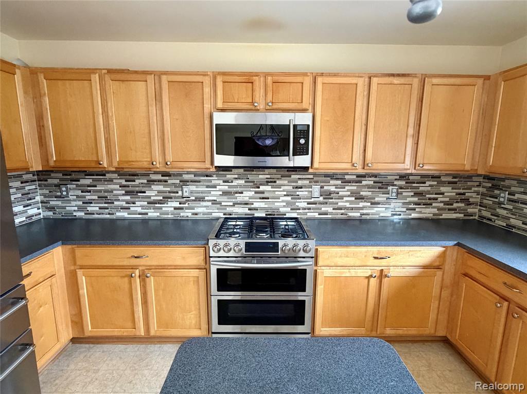 35472 Grant Street, New Baltimore, MI 48047 — Photo 9
