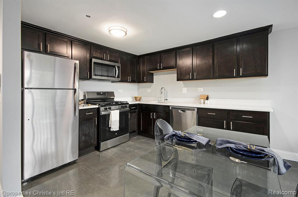 3320 Spinnaker Lane, 2E, Detroit, MI 48207 — Photo 9