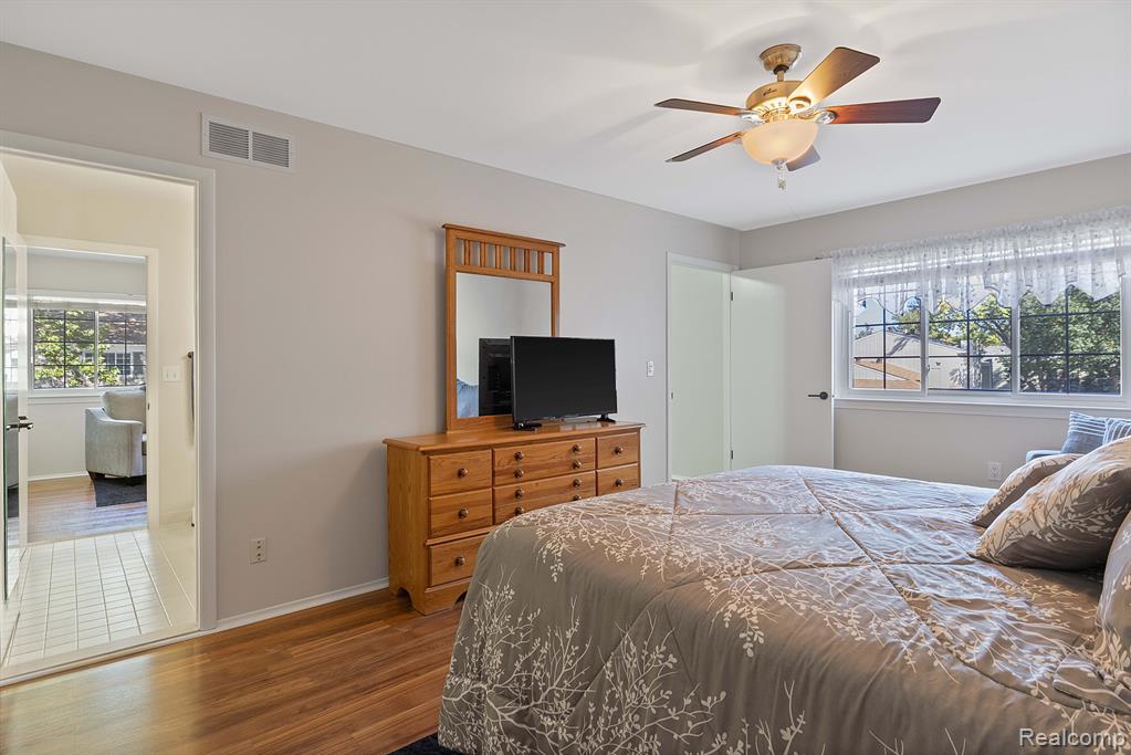 1961 WICKHAM Street, Royal Oak, MI 48073 — Photo 20