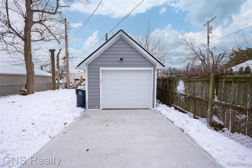 718 Devillen Avenue, Royal Oak, MI 48073 — Photo 6