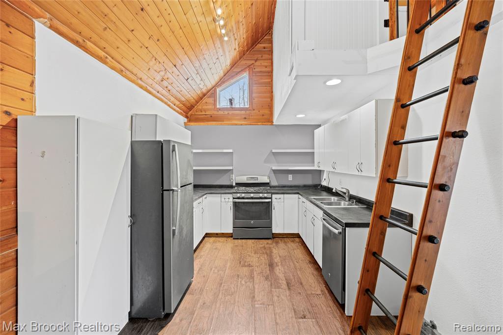 5186 Pinckney Road, Howell, MI 48843 — Photo 11