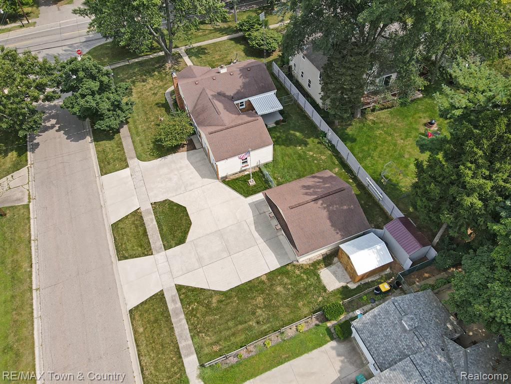 407 N McKinley Road, Flushing, MI 48433 — Photo 33