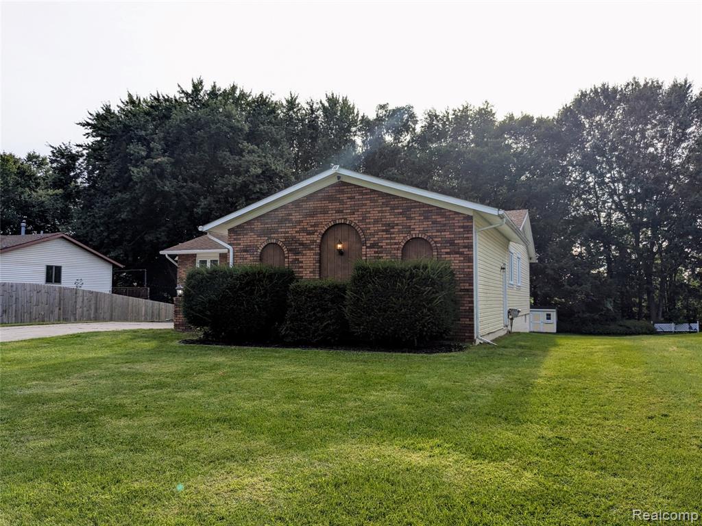 270 W Winds Drive, Almont, MI 48003 — Photo 3