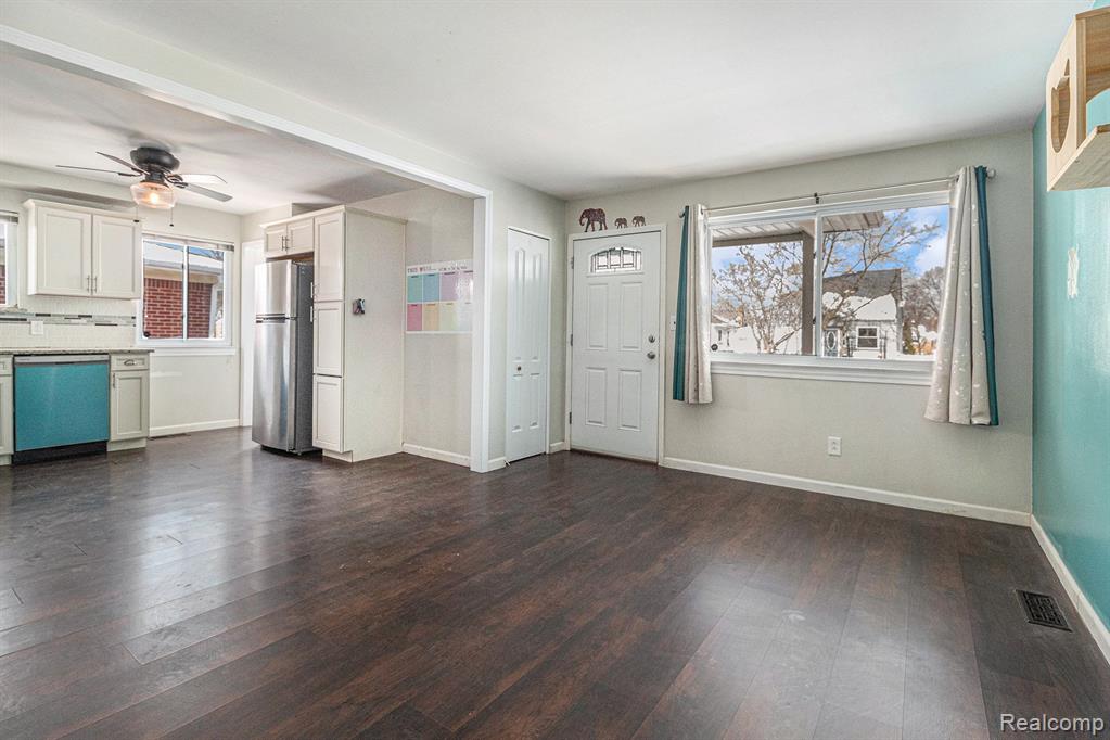 663 Highland Avenue, Lincoln Park, MI 48146 — Photo 6