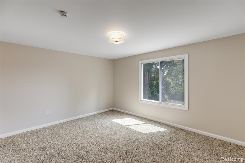 5850 Deering Street, Garden City, MI — Photo 18