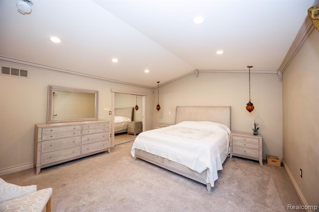 8401 Fenton Street, Dearborn Heights, MI 48127 — Photo 46