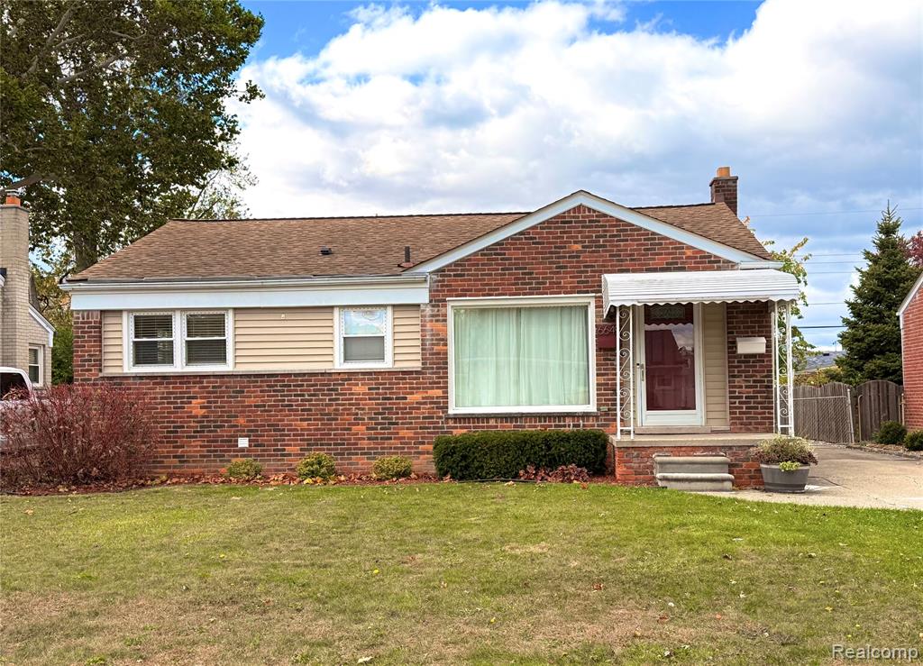6649 Burnly Street W, Garden City, MI — front exterior