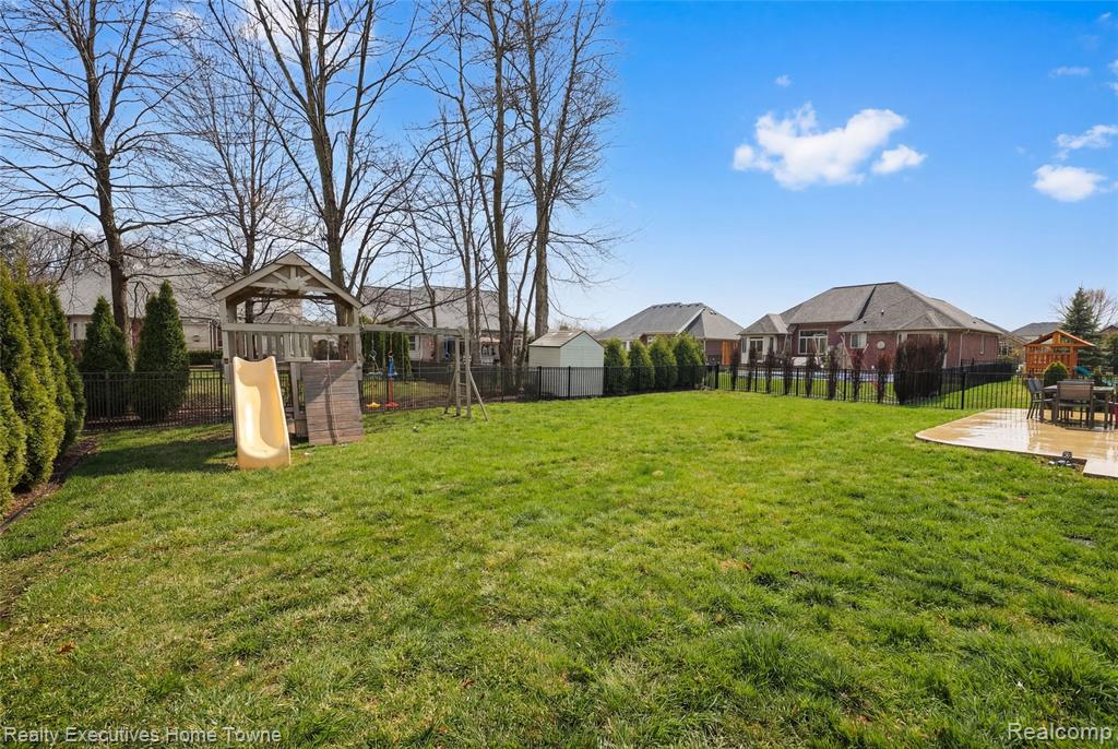 50486 Torrey Pines Drive, Macomb, MI 48042 — Photo 31