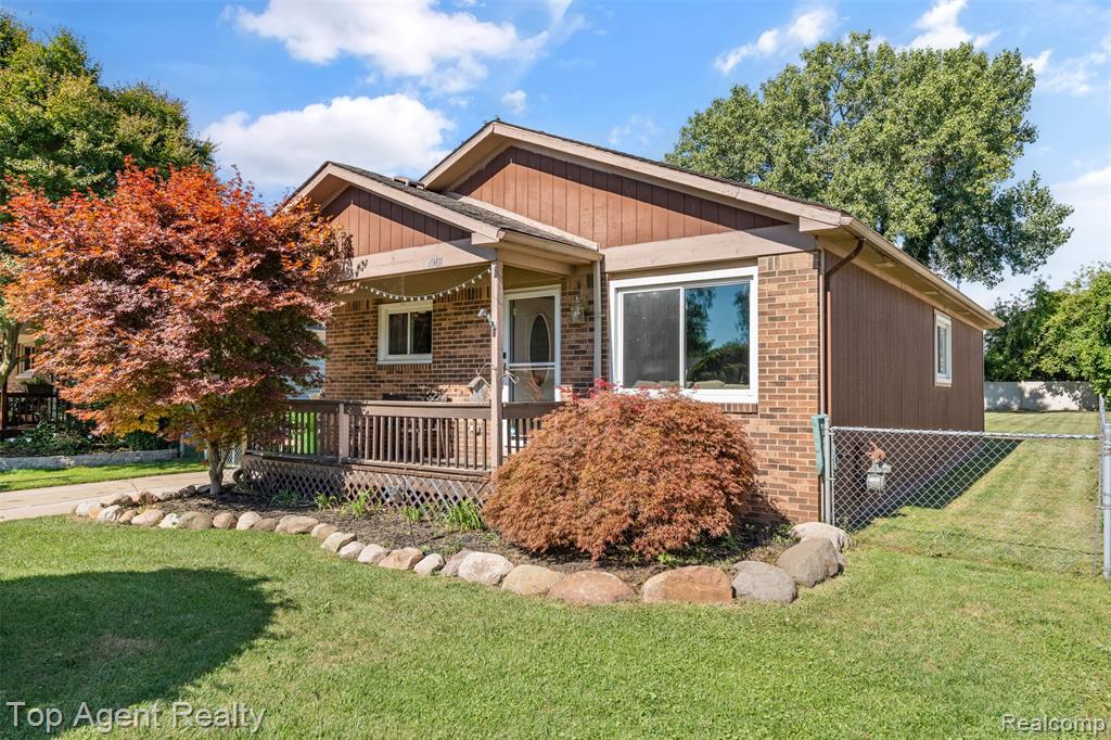 49431 Fuller Road, Chesterfield, MI — Photo 3