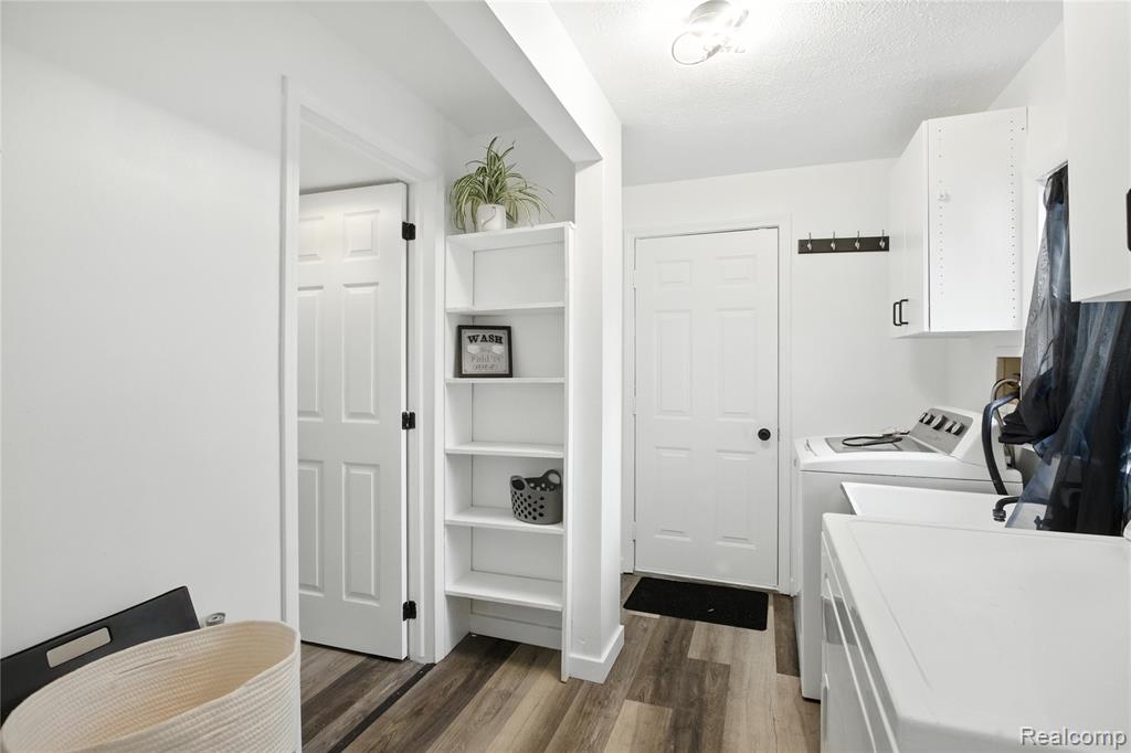 8411 Hugh Street, Westland, MI — Photo 41