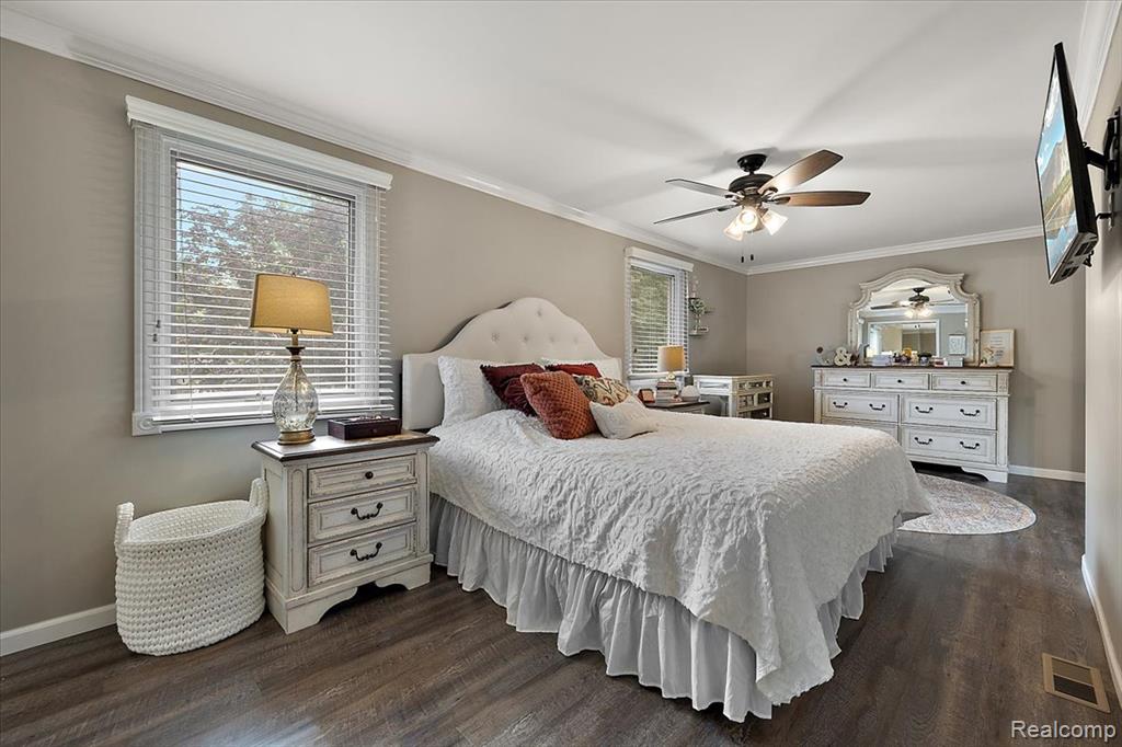 43456 Hartwick Drive, Sterling Heights, MI 48313 — Photo 24