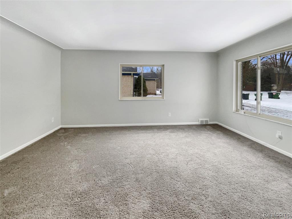 53044 Ruann Drive, Shelby Twp, MI 48316 — Photo 4