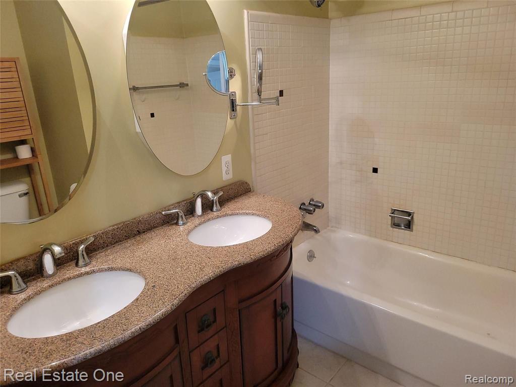 509 E UNIVERSITY, Rochester, MI 48307 — Photo 11