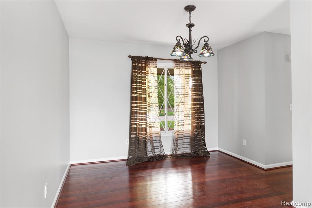 41450 REINDEER Drive, Novi, MI — Photo 8