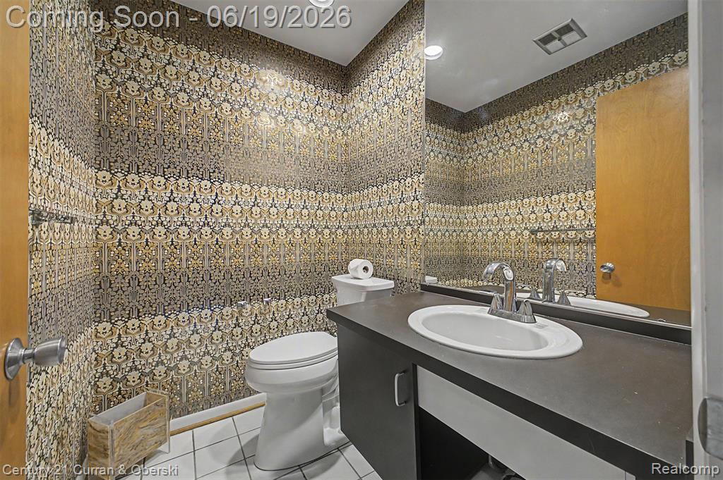 4231 Windridge Court, West Bloomfield, MI 48323 — Photo 18