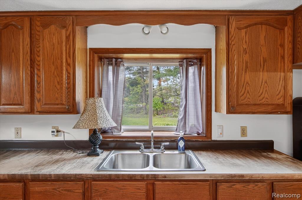 18944 Doyle Road, Gregory, MI 48137 — Photo 11