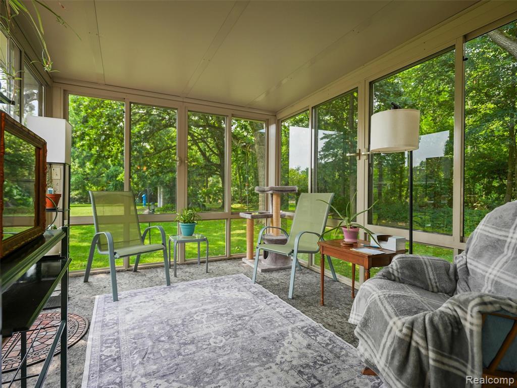 46275 W 11 Mile Rd, Novi, MI — Photo 21