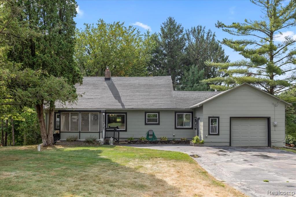 8381 Tindall Road, Springfield, MI 48350 — front exterior