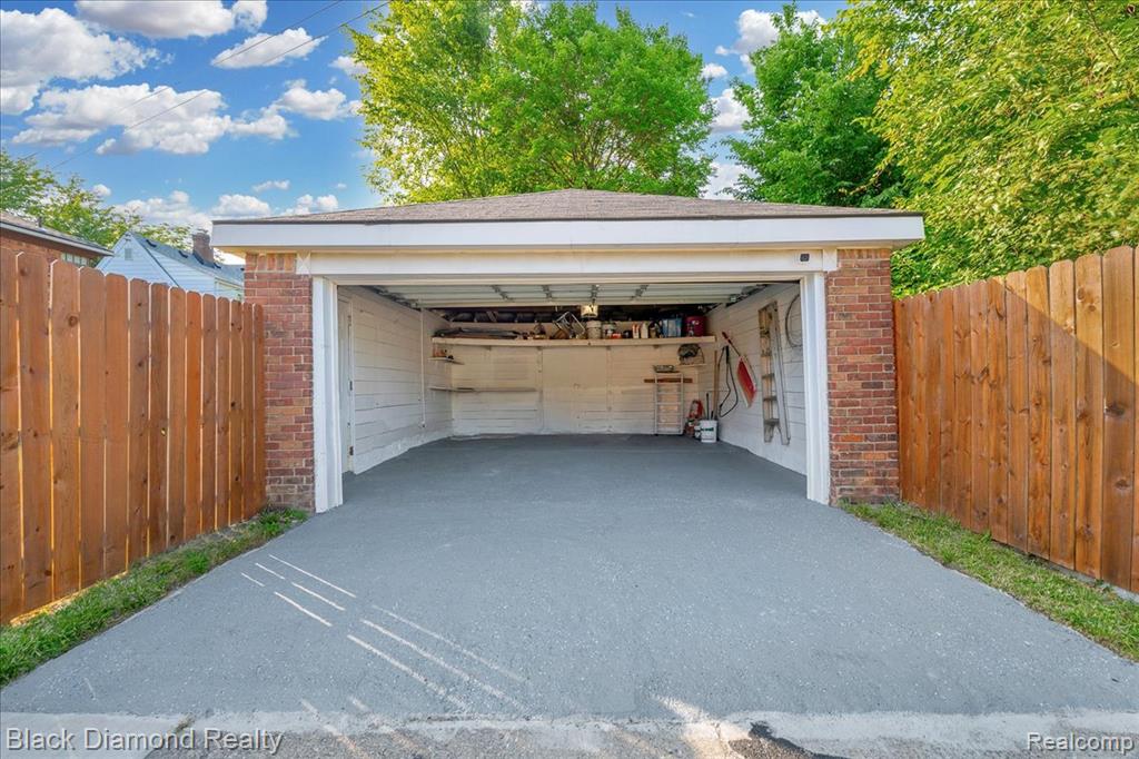 5500 Harvard Road, Detroit, MI 48224 — Photo 60