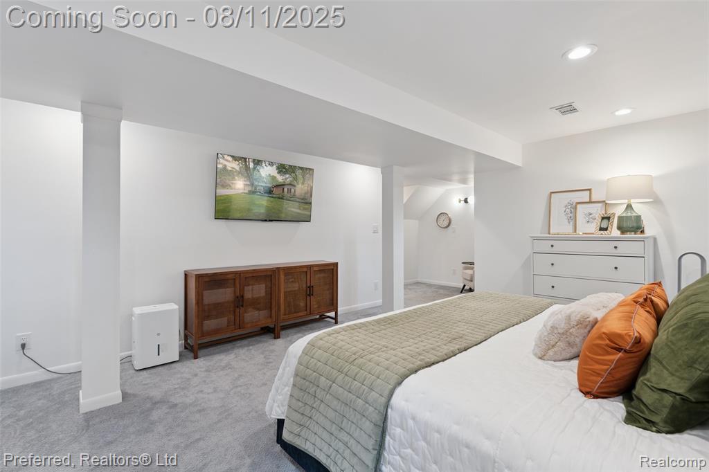 562 Burns Road, Milford, MI 48381 — Photo 28