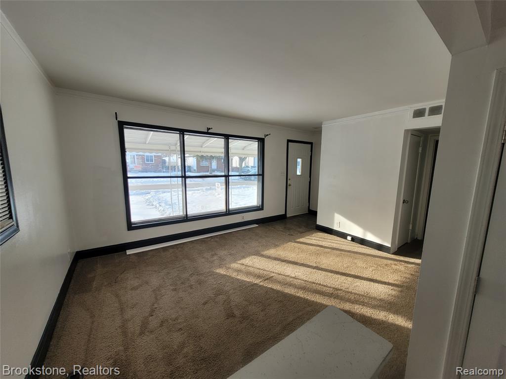 438 W Goulson Avenue, Hazel Park, MI 48030 — Photo 3