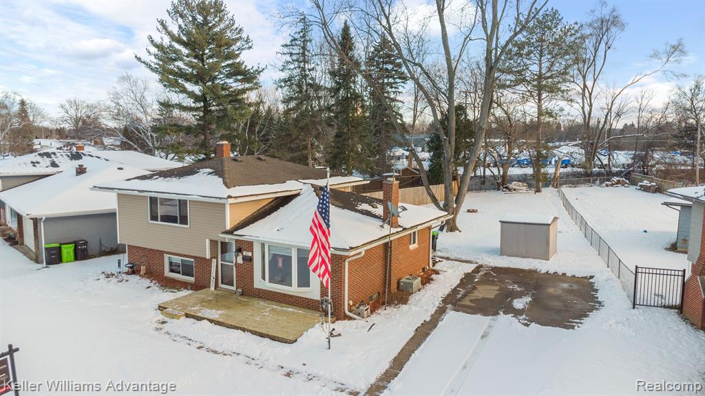 807 WORCHESTER Drive, Fenton, MI 48430 — Photo 31