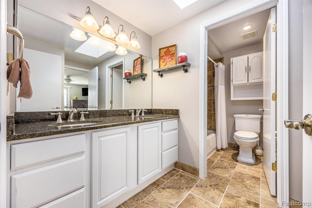 47751 Chrys Road, Macomb, MI 48044 — Photo 18
