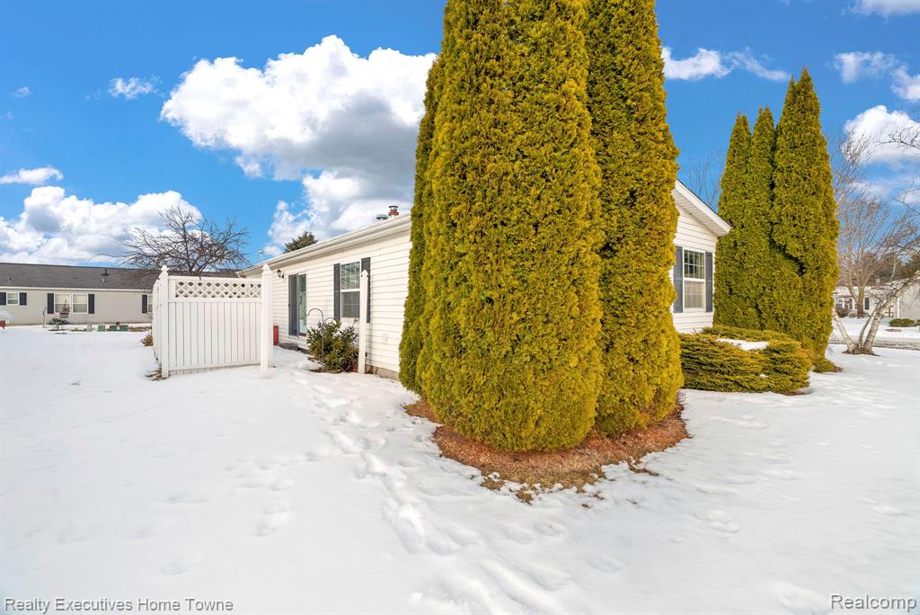3211 Keewahdin #124, Fort Gratiot, MI 48059 — Photo 22