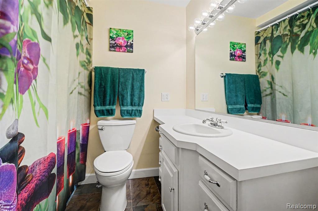 768 Pleasant Ridge, Lake Orion, MI 48362 — Photo 27