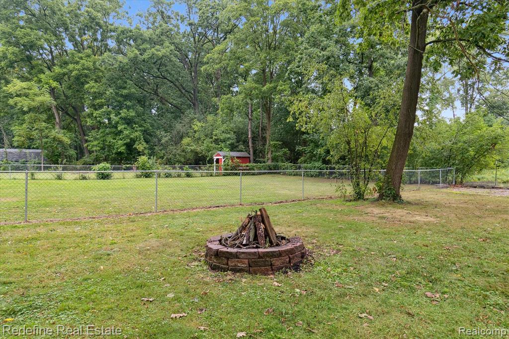 8416 Arlis Avenue, Commerce Twp, MI 48382 — Photo 31