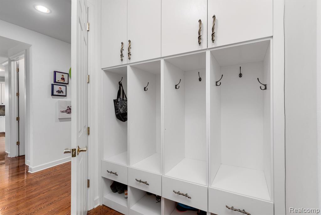 6681 Box Wood Court, West Bloomfield, MI — Photo 21