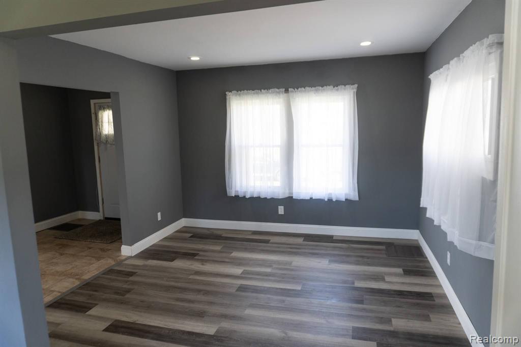 432 BUCKINGHAM Avenue, Flint, MI 48507 — Photo 14