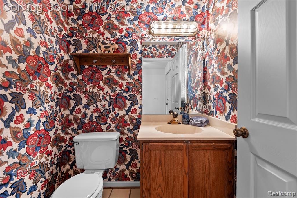 448 Streamview Court, Rochester Hills, MI 48309 — Photo 17