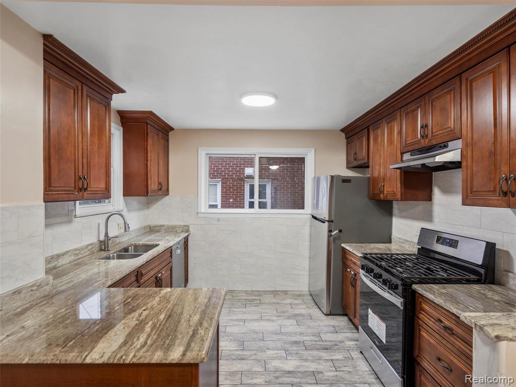 6010 HARTWELL Street, Dearborn, MI 48126 — Photo 6