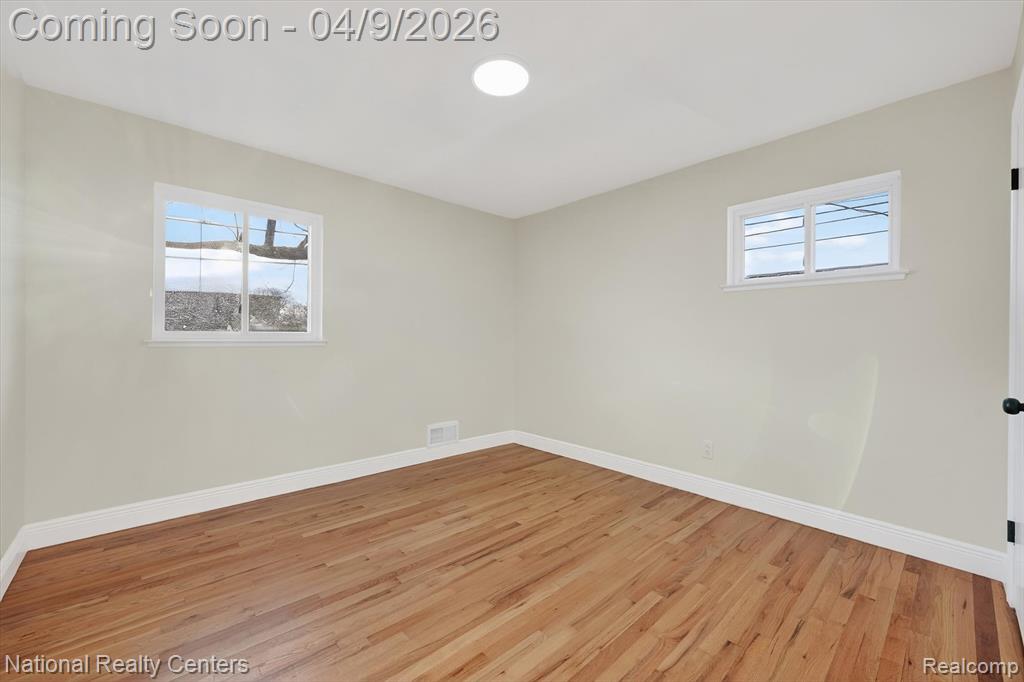 205 Royal Park Lane, Madison Heights, MI 48071 — Photo 28