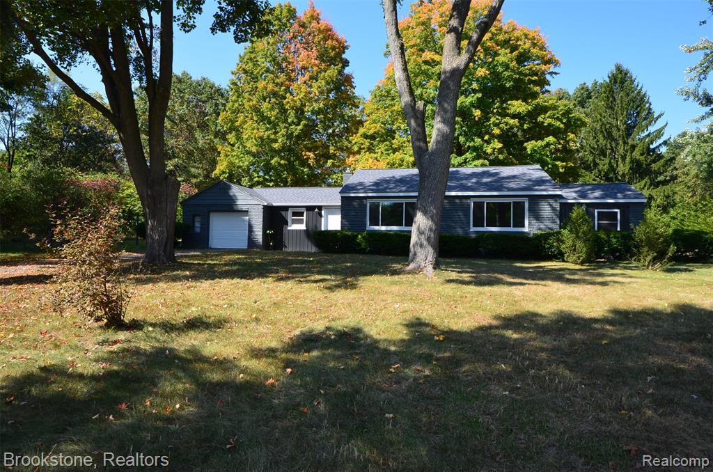 7565 Old Pond Drive, Clarkston, MI 48348 — Photo 42