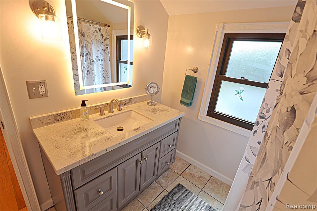 412 E Shore Drive, Whitmore Lake, MI 48189 — Photo 30
