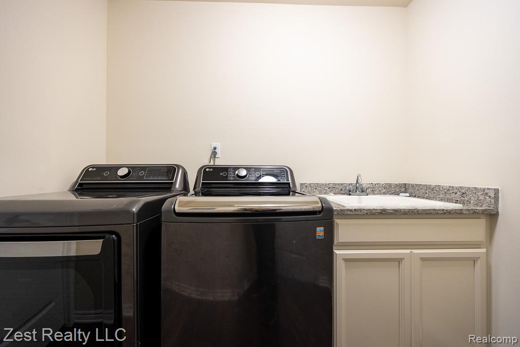 45814 Aragon Lane, Canton, MI 48187 — Photo 23