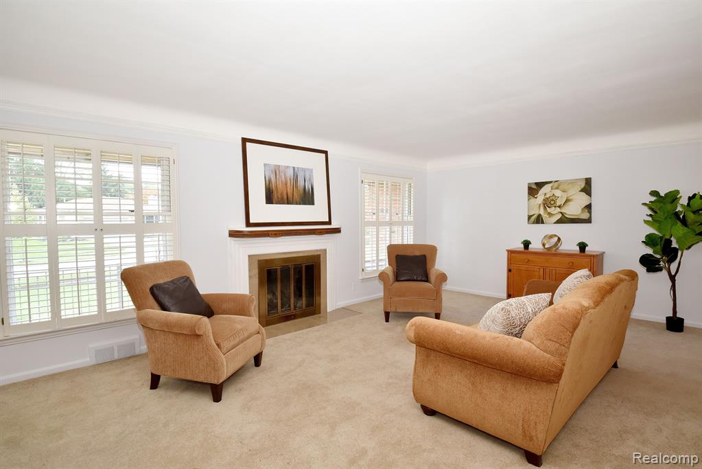 4126 N FULTON Place, Royal Oak, MI 48073 — Photo 3