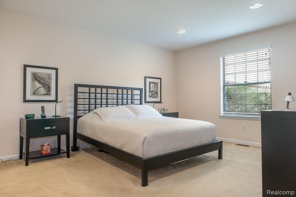 37284 BRENTWOOD Circle, Farmington Hills, MI 48331 — Photo 16